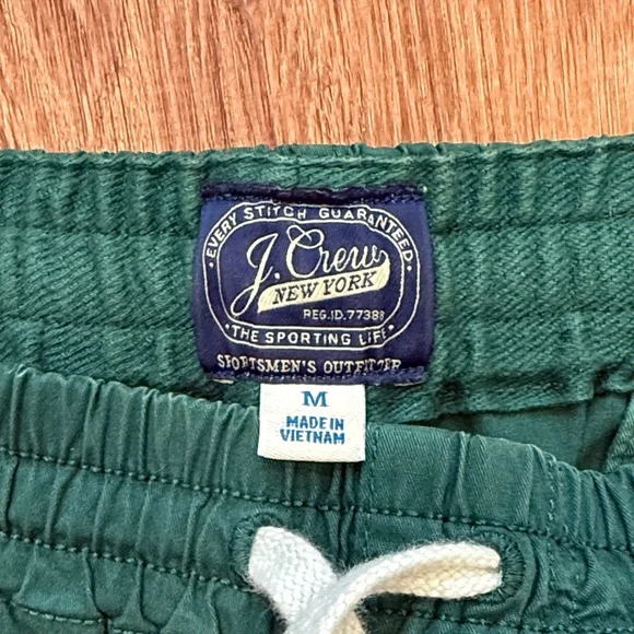 J. Crew Dark Green Men's Dock Shorts - Picture 2 of 2